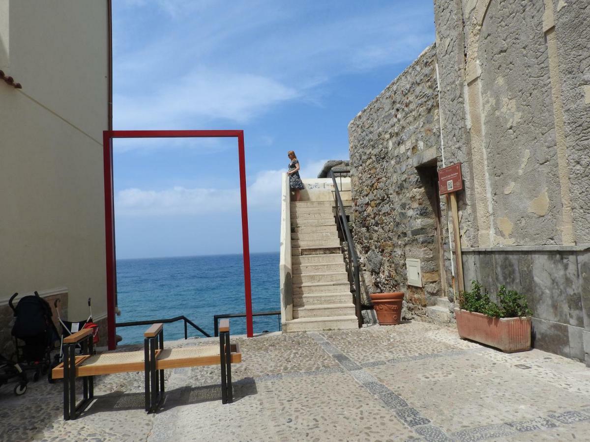 Terrazza Piazzetta Piazza Francesco Crispi Villa Cefalu Exterior photo